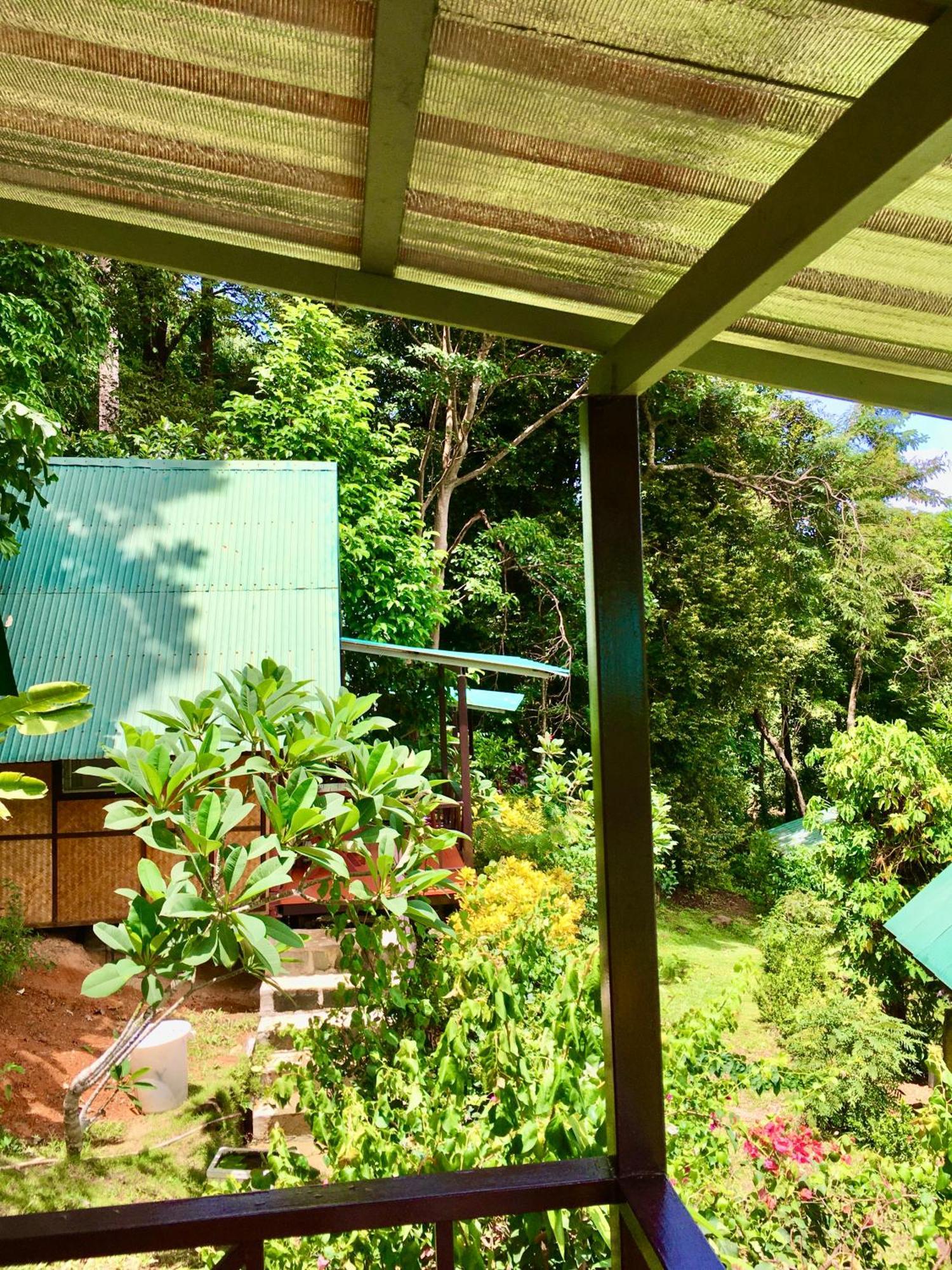 Tp Hut Bungalows Koh Chang Room photo