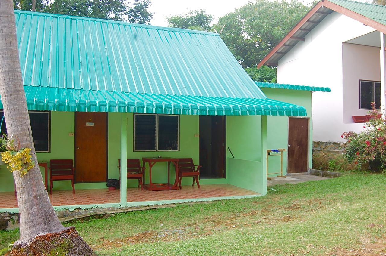 Tp Hut Bungalows Koh Chang Exterior photo