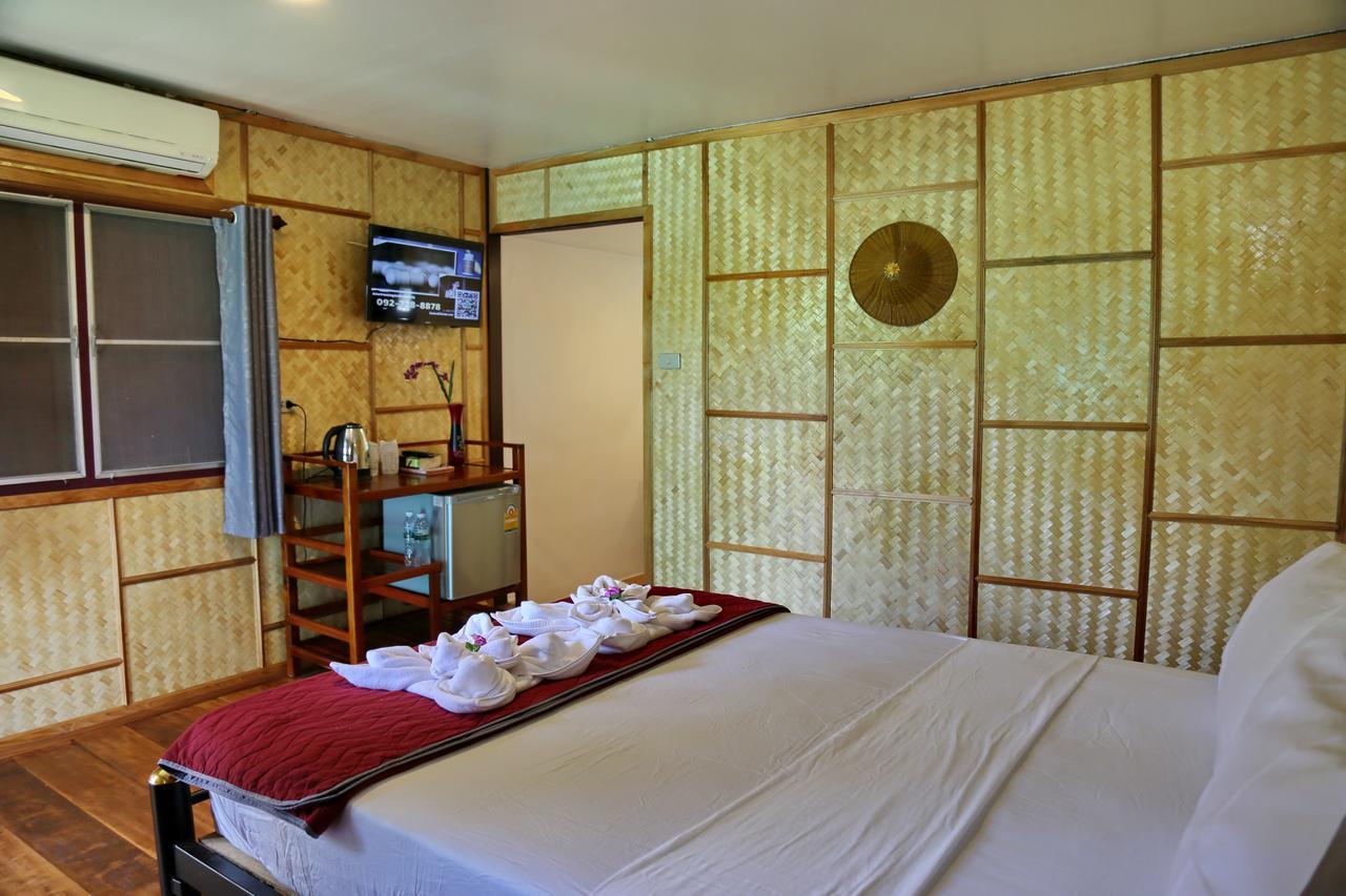 Tp Hut Bungalows Koh Chang Exterior photo