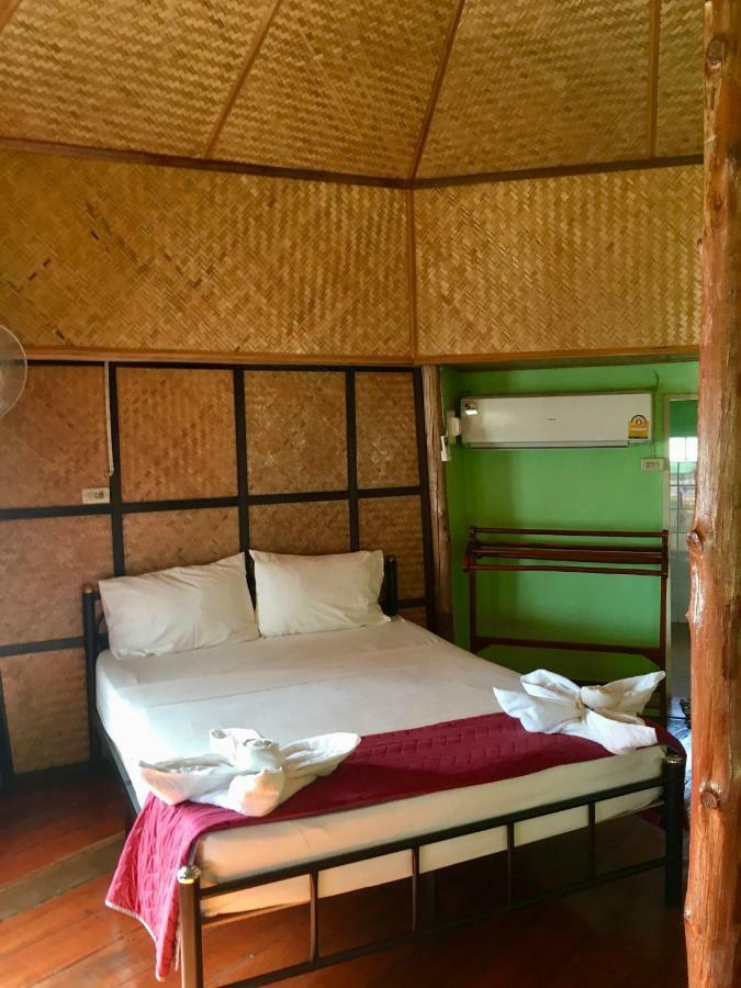 Tp Hut Bungalows Koh Chang Exterior photo