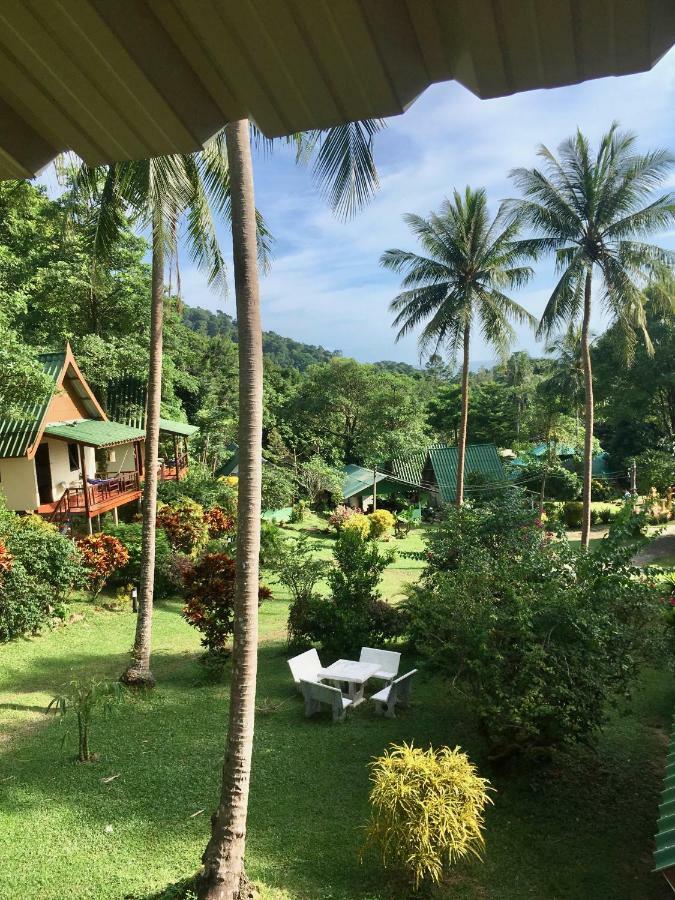 Tp Hut Bungalows Koh Chang Exterior photo