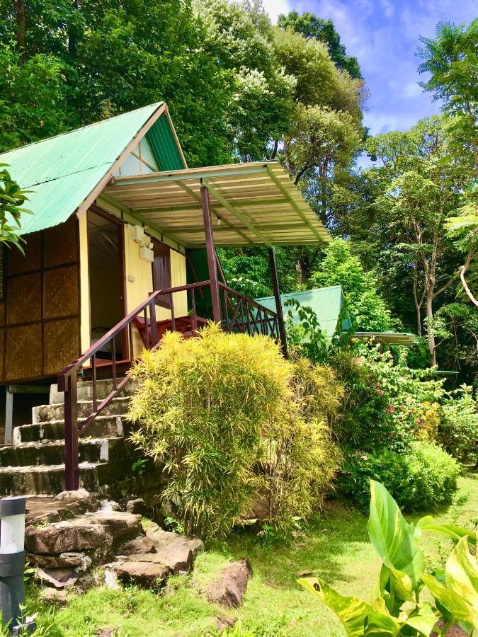Tp Hut Bungalows Koh Chang Exterior photo